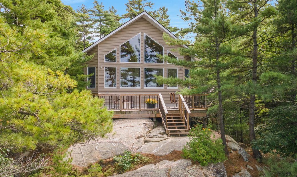 Custom Built Cottage On Island In Honey Harbour, Ontario, Canada For Sale (13949573)