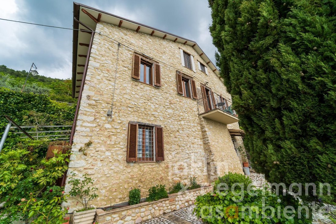 House in Spoleto, Umbria, Italy 5 - 13950135