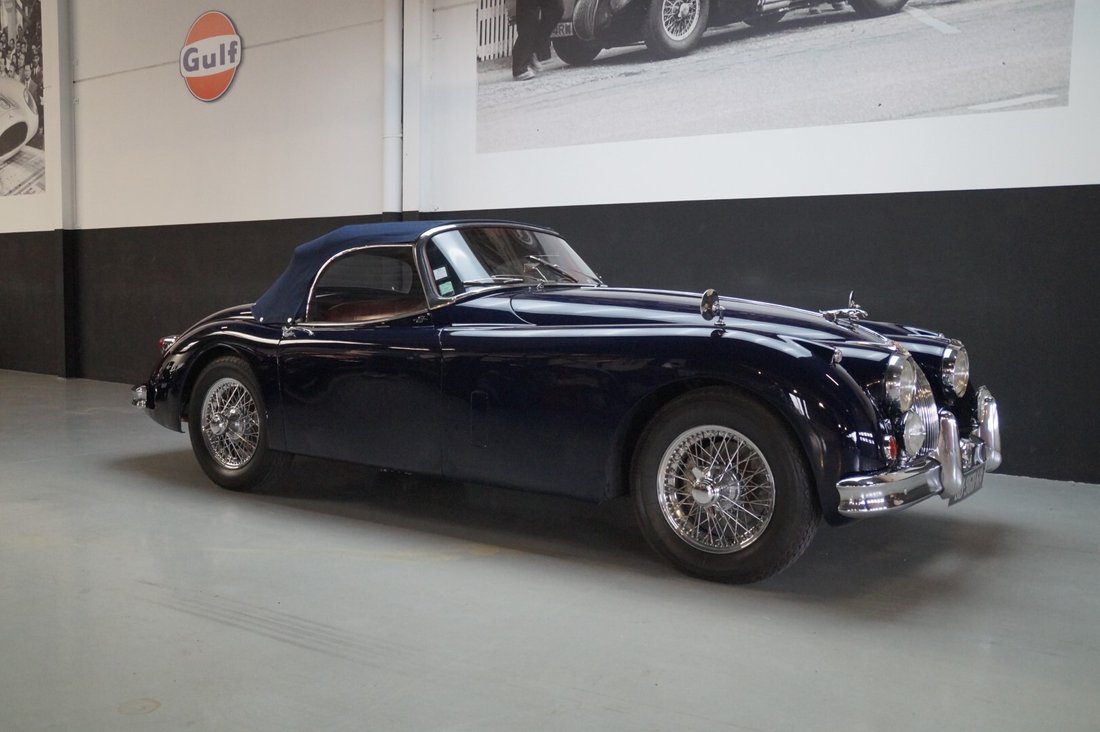 Cabriolet in Etten-Leur, North Brabant, Netherlands 2 - 13955561