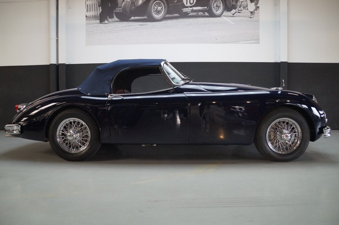 Cabriolet in Etten-Leur, North Brabant, Netherlands 5 - 13955561
