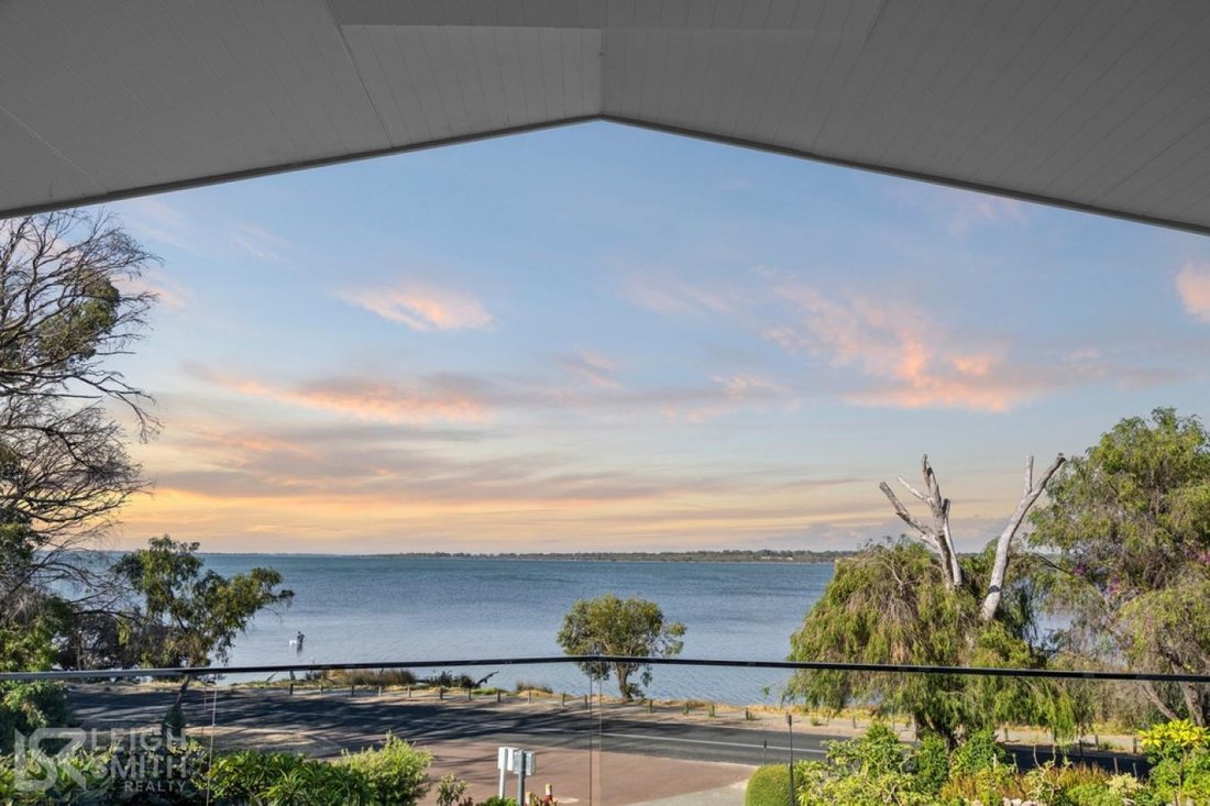 516 Estuary Road In Dawesville, Western Australia, Australia For Sale