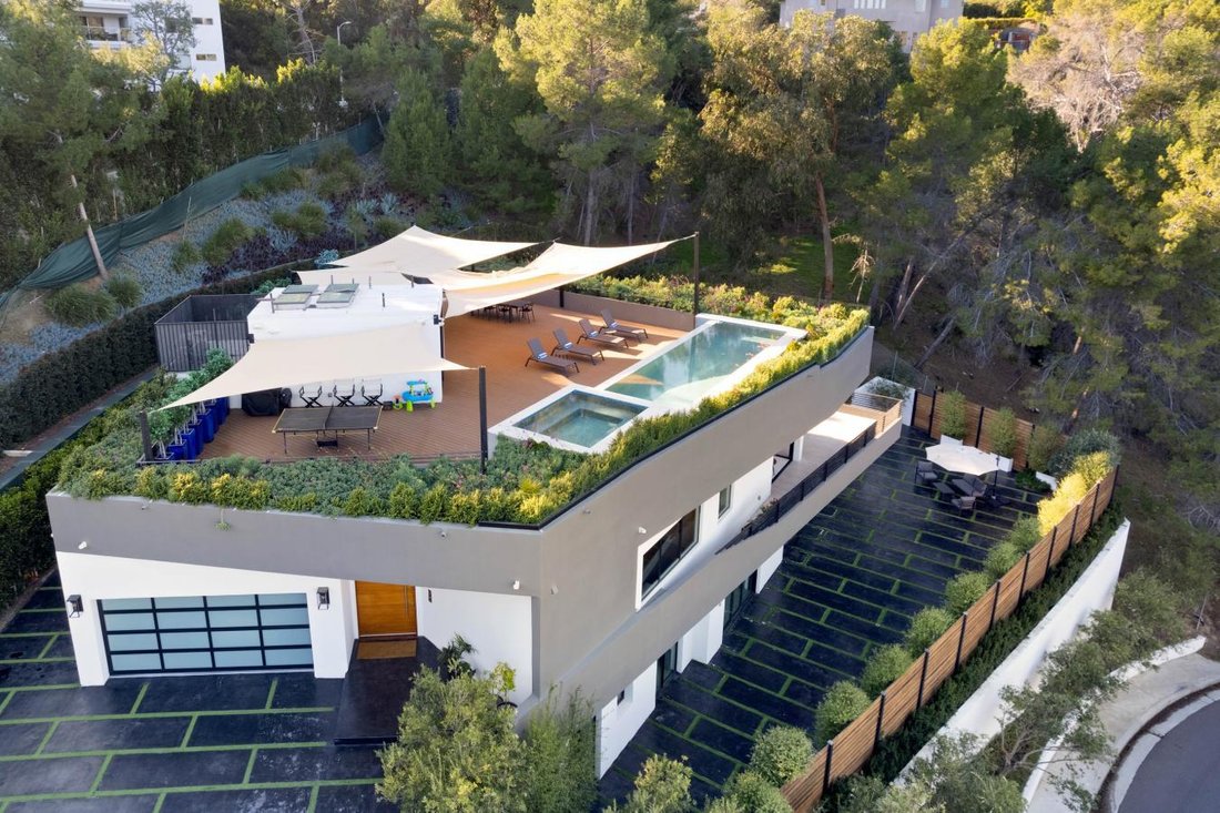 House in Los Angeles, California, United States 1 - 13961524