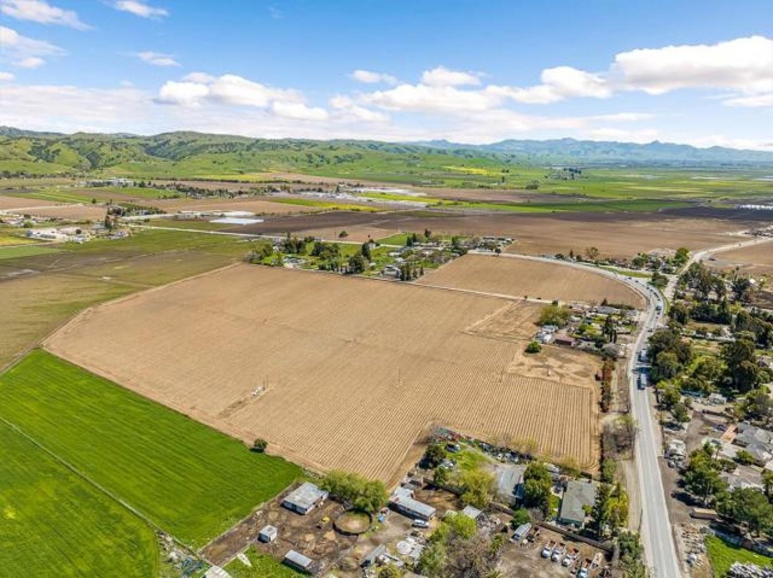 House in Gilroy, California, United States 3 - 13961680