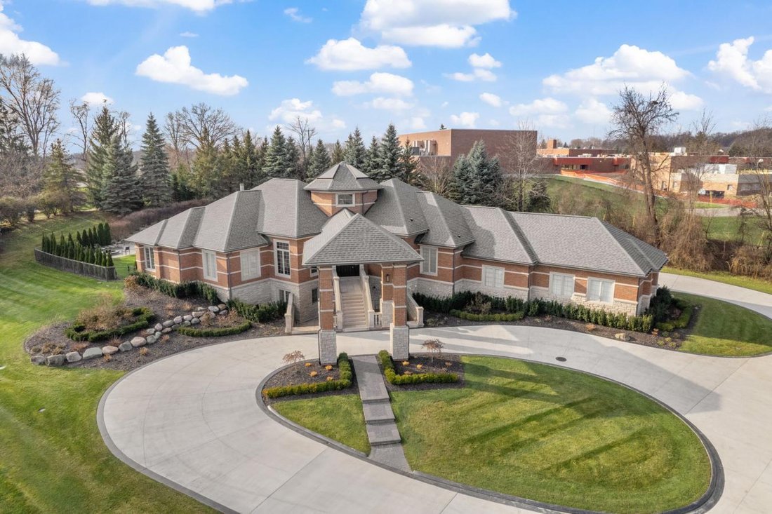 House in Washington Township, Michigan, United States 1 - 13960448
