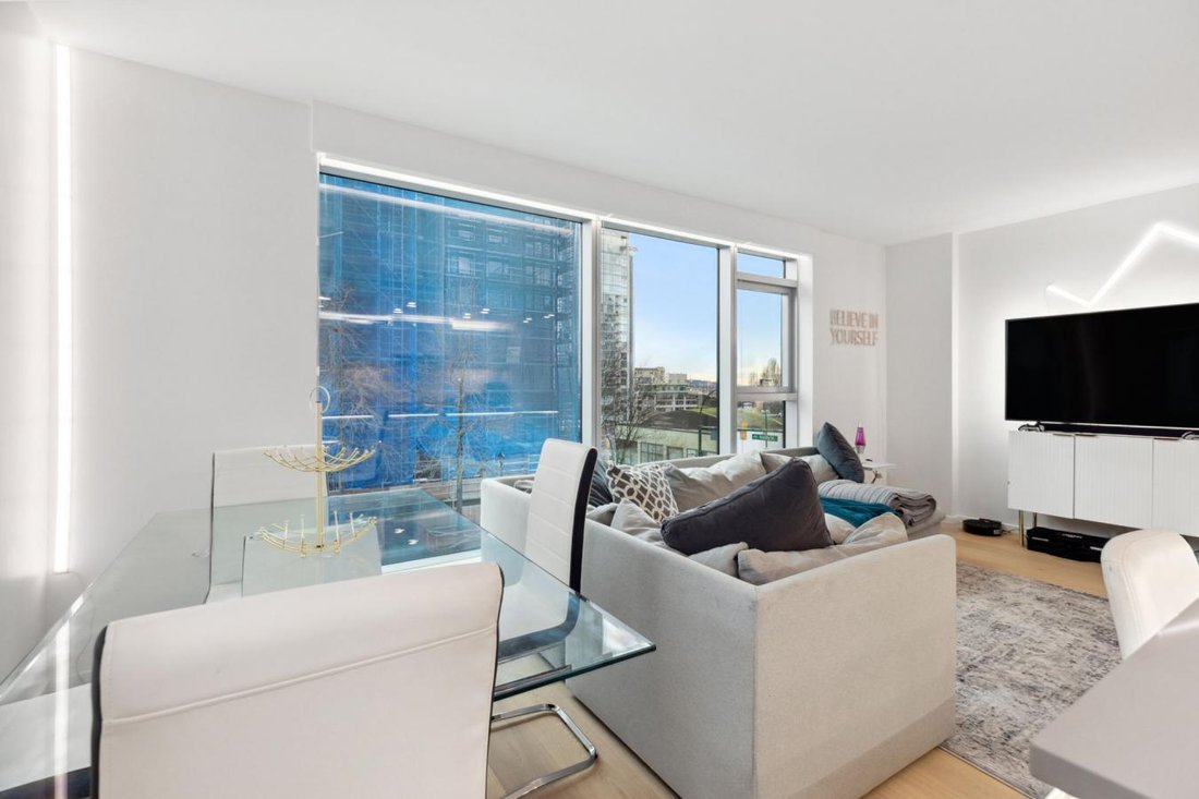 House in Vancouver, British Columbia, Canada 5 - 13960350