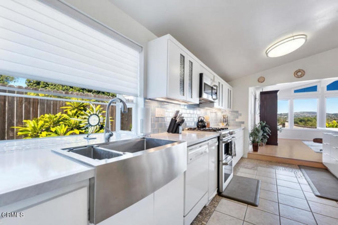 House in Thousand Oaks, California, United States 5 - 13961047