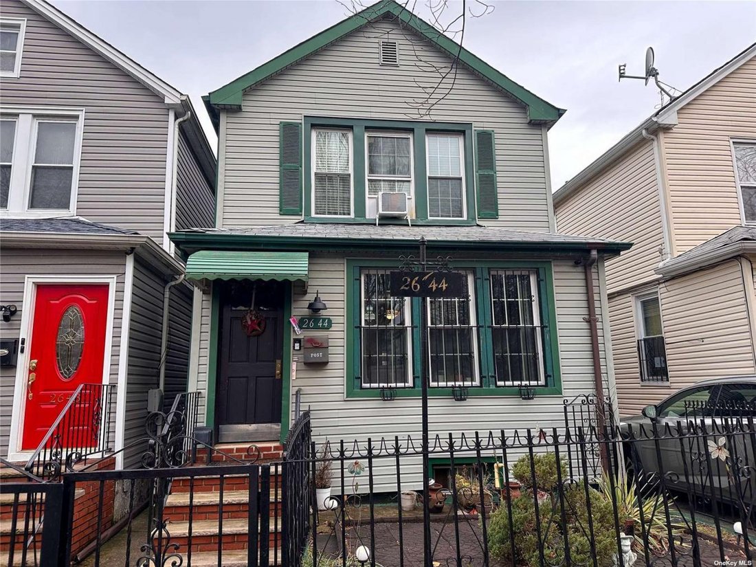 House in New York, New York, United States 1 - 13961100