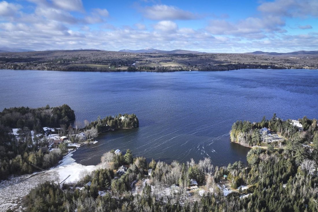 Lac Memphrémagog Propriété D'exception De 30 Acres In Magog, Quebec ...