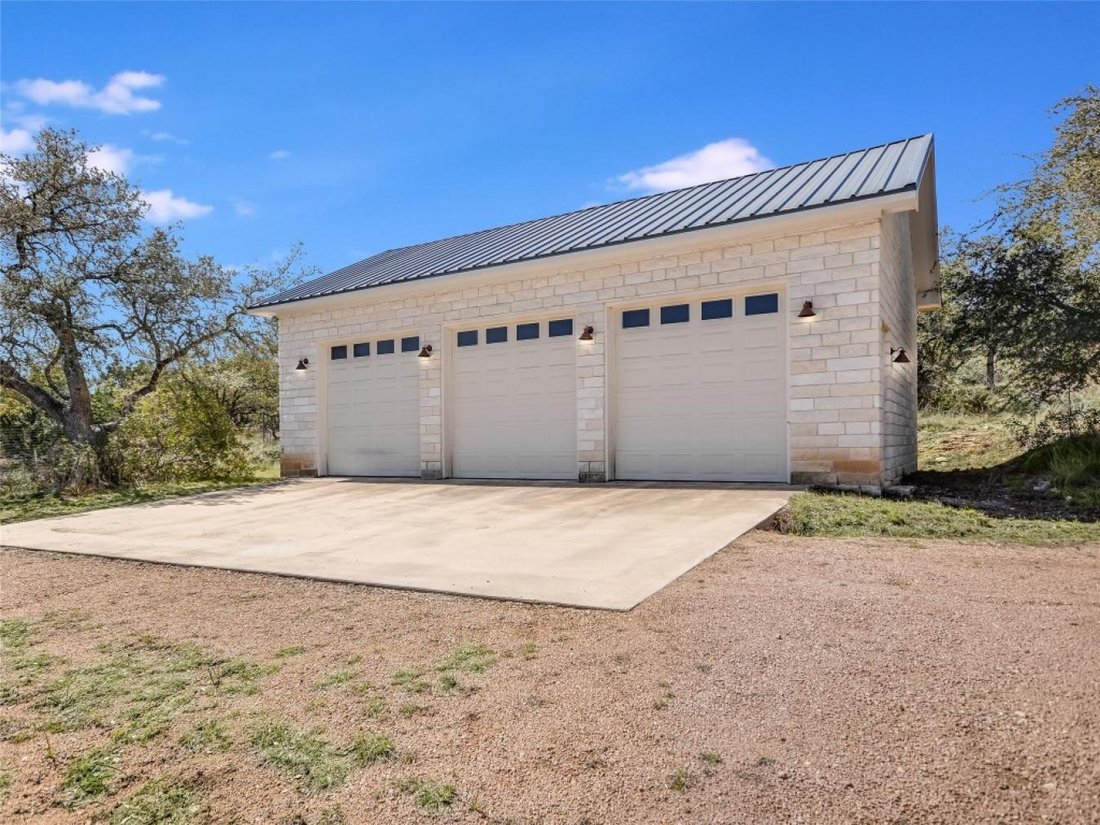 House in Spicewood, Texas, United States 4 - 13961739