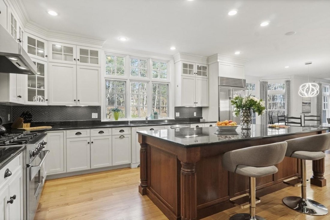 House in Weston, Massachusetts, United States 3 - 13961702