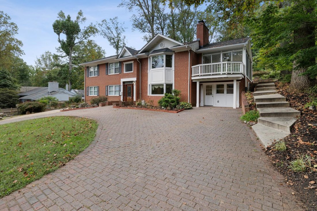 House in Idylwood, Virginia, United States 2 - 13961344