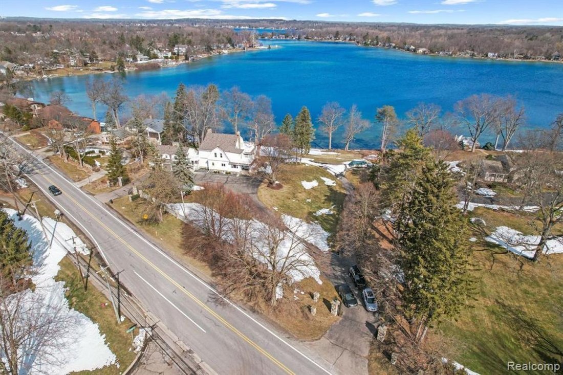 House in Orchard Lake Village, Michigan, United States 4 - 13960510