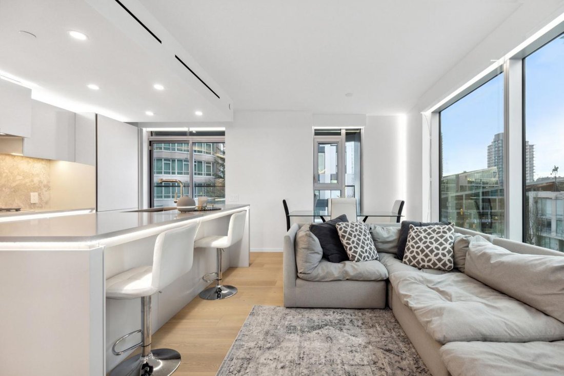 House in Vancouver, British Columbia, Canada 3 - 13960350