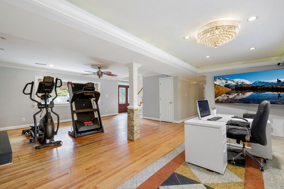 House in Idylwood, Virginia, United States 5 - 13961344