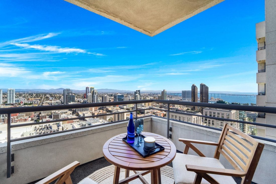 Condo in San Diego, California, United States 1 - 13961543
