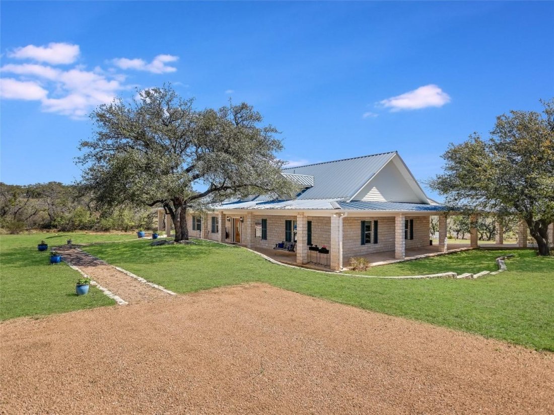 House in Spicewood, Texas, United States 2 - 13961739