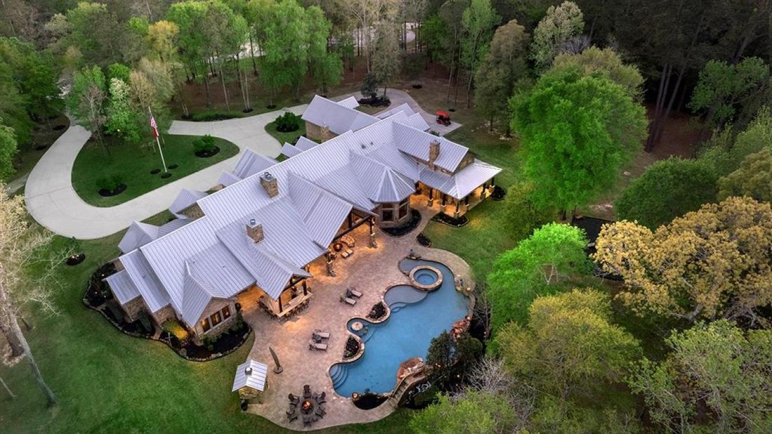 24009 Pack Saddle Trail In New Caney, Texas, United States For Sale