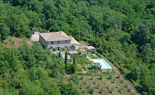 Villa in Gaiole in Chianti, Tuscany, Italy 1