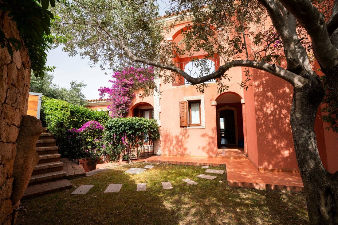 Villa in San Teodoro, Sardinia, Italy 1 - 13962215