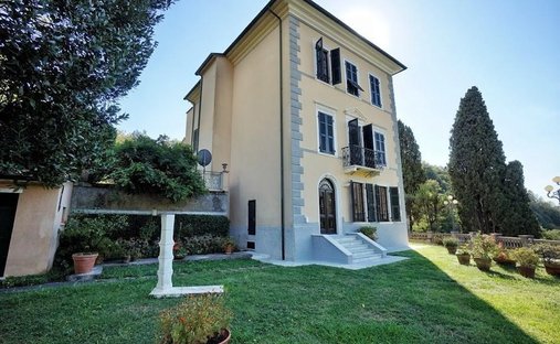 Villa in Center, Marina di Carrara, Tuscany 1