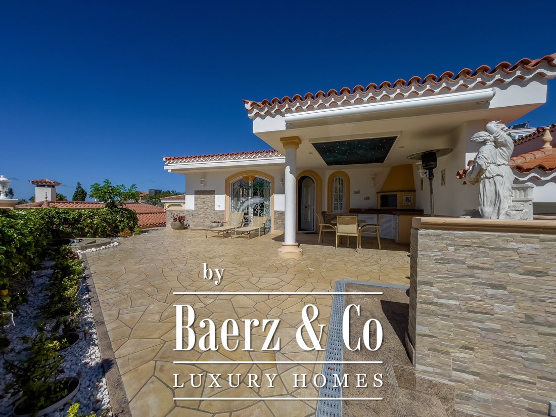 Villa in Costa Adeje, Adeje, Canary Islands 3 - 13972525