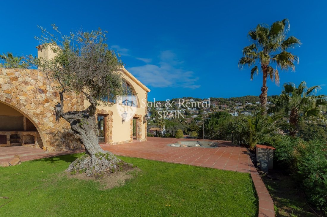 Chalet in Blanes, Catalonia, Spain 4 - 13964103