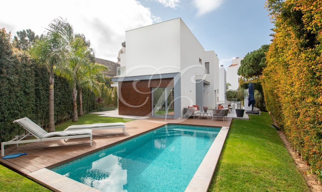 4 Bedroom Villa | Estoril In Estoril, Lisbon, Portugal For Sale (13967161)