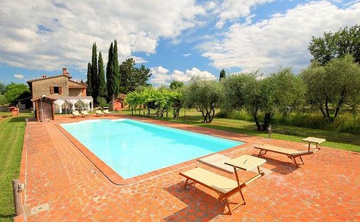 Casa di campagna a Terranuova Bracciolini, Toscana, Italia 1
