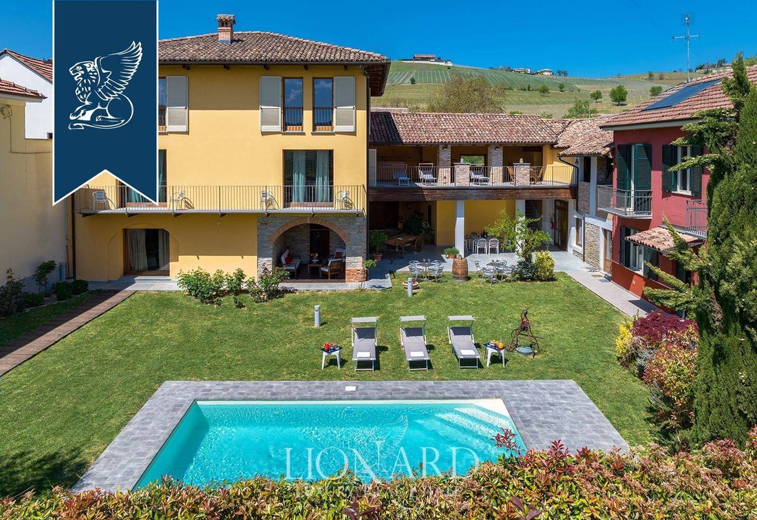 Villa in Canelli, Piedmont, Italy 2 - 13964047