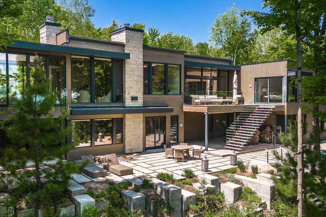 Sainte Catherine De Hatley, In Sainte Catherine De Hatley, Quebec