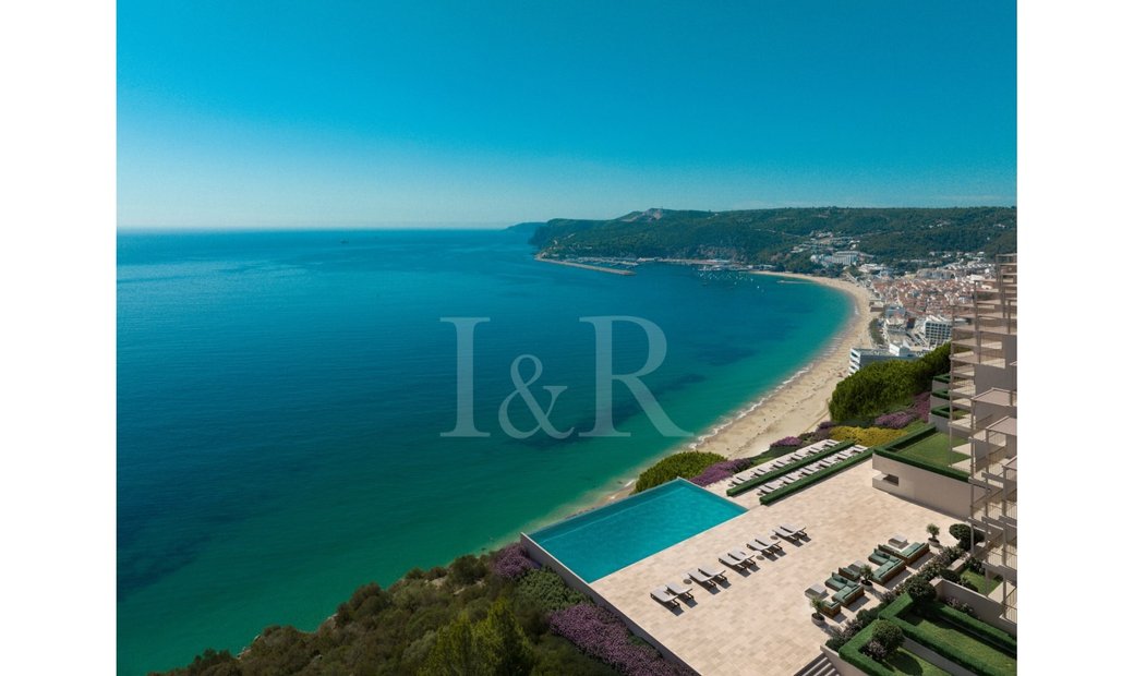 2 Bedroom Duplex Apartment In Sesimbra, For In Sesimbra, Setubal