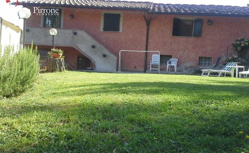 Country House in Vicchio, Tuscany, Italy 1