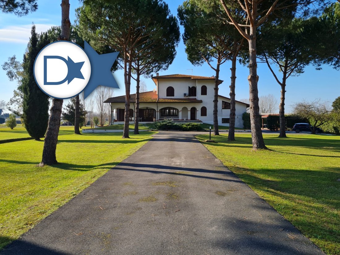 Villa in Pietrasanta, Tuscany, Italy 1 - 13969941