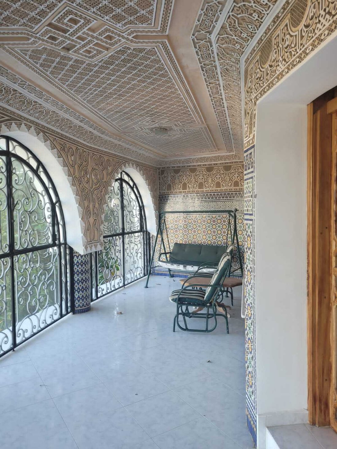 The Sultan’s Dream: A Tangier Palace of Whispering Stuc and Golden Light