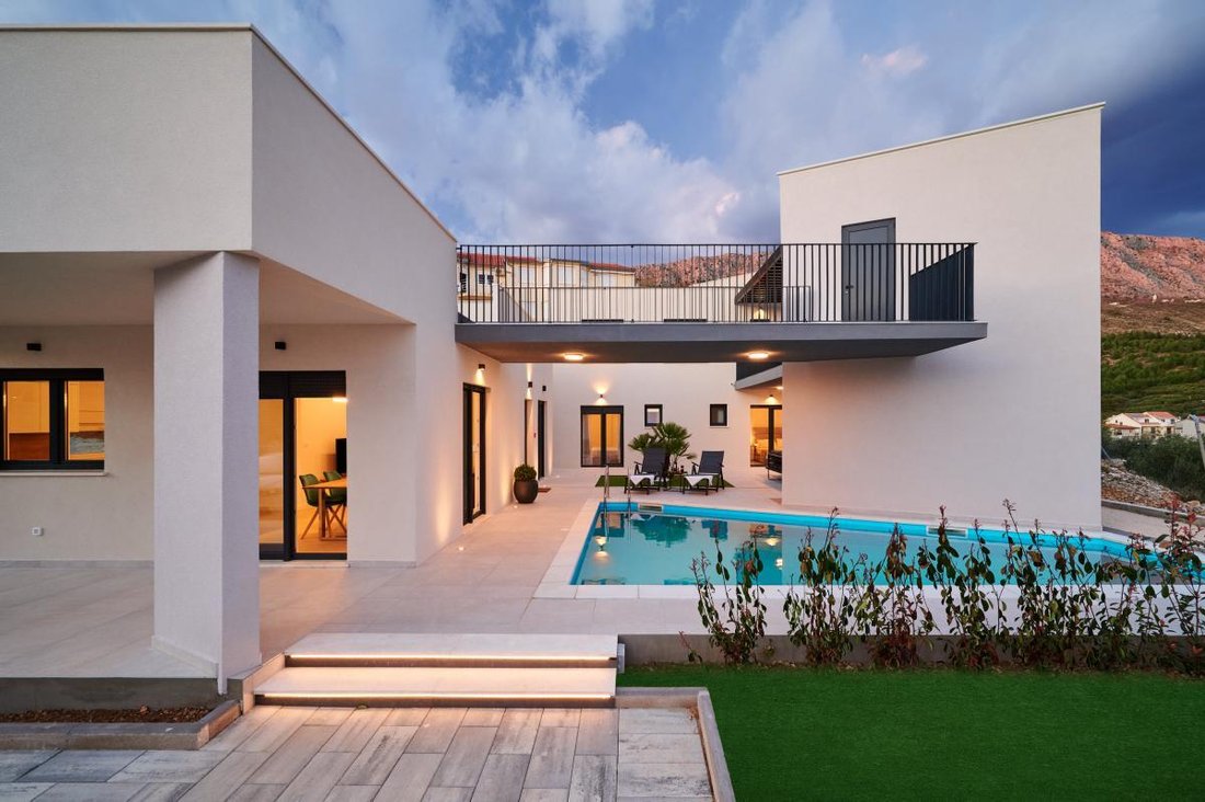 Villa in Dugi Rat, Split-Dalmatia County, Croatia 2 - 13977863