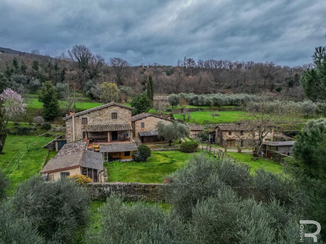Farm Ranch in Terranuova Bracciolini, Tuscany, Italy 2 - 13977858