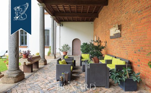 Castle for Sale in Vidigulfo, Lombardy, Italy