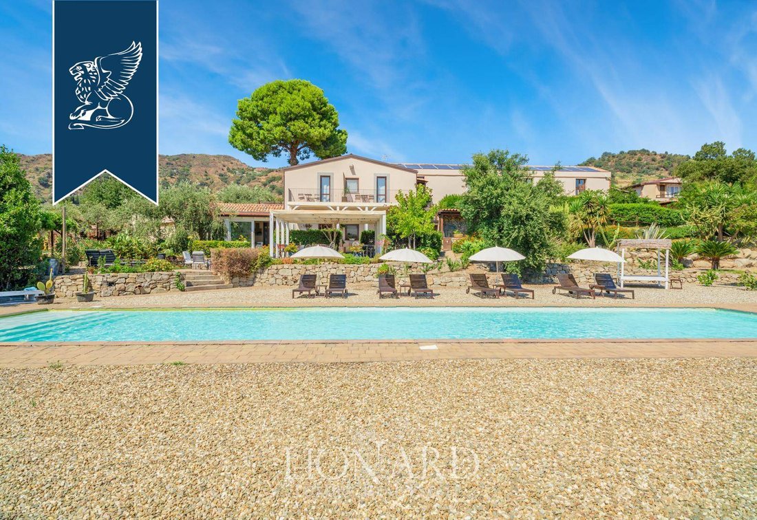 Villa in Castiglione di Sicilia, Sicily, Italy 2 - 13976429