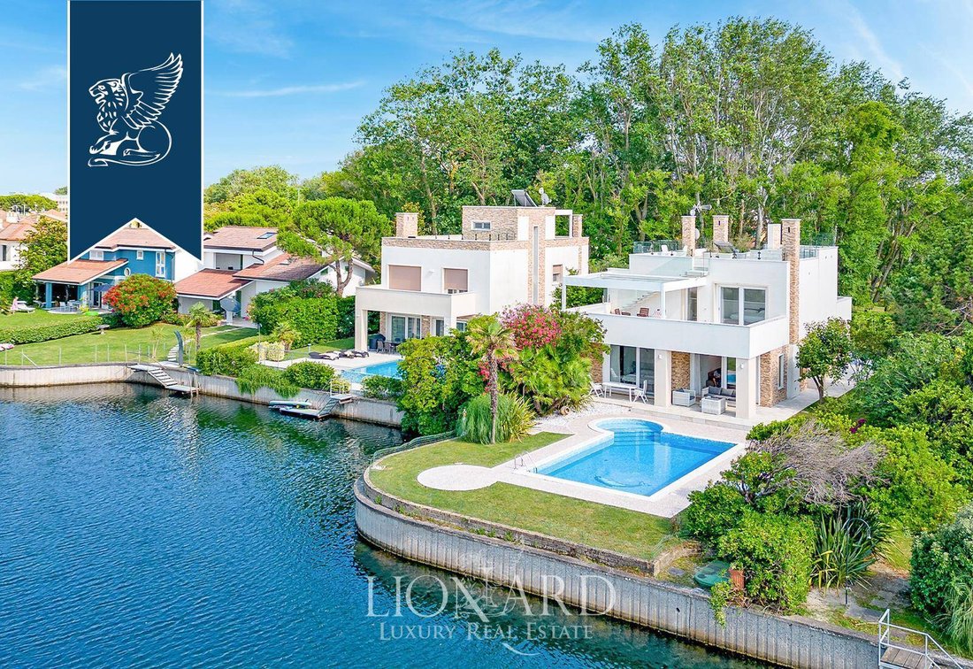 Villa in Isola Albarella, Veneto, Italy 1 - 13976652