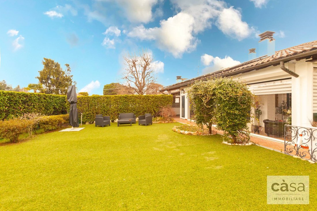 Villa in San Carlo - Giubiano, Varese, Lombardy 1 - 13976939