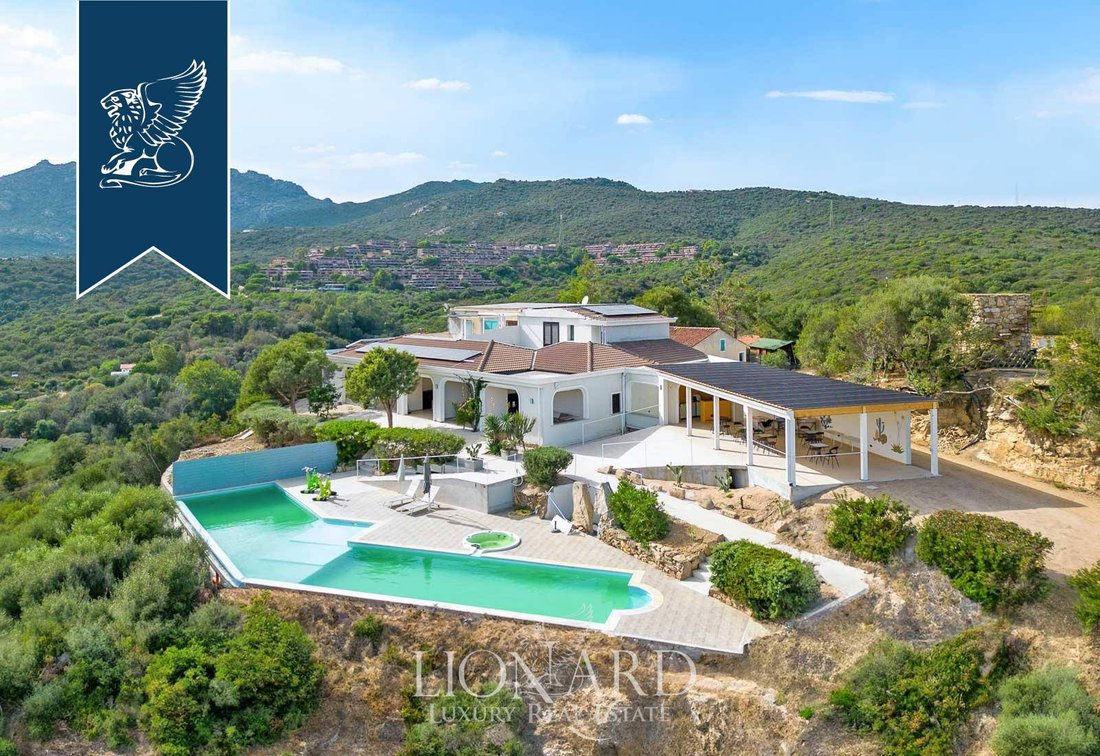 Villa in Porto Rotondo, Olbia, Sardinia 2 - 13976044