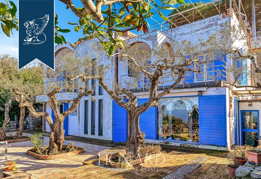 Elegant Villa For Sale In Anacapri With A View Of In Anacapri, Campania