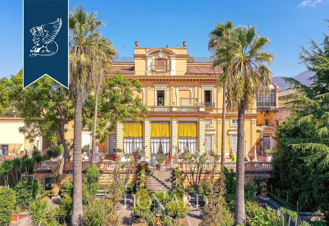 Villa in Portici, Campania, Italy 1 - 13976693