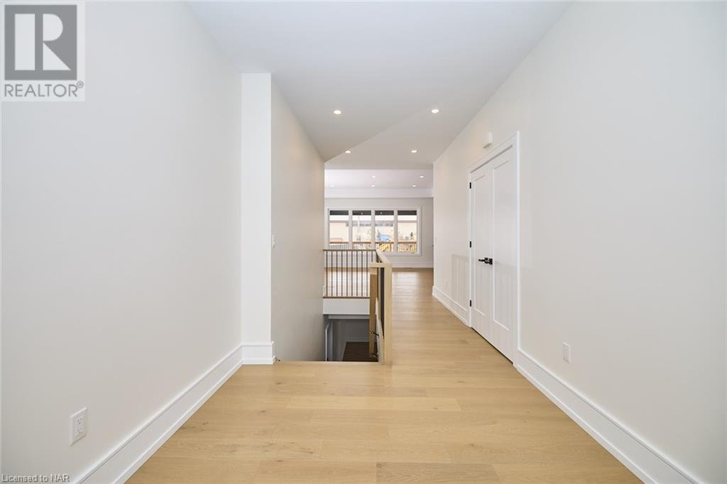 Brand New Custom Bungalow In Lincoln, Ontario, Canada For Sale (13976103)