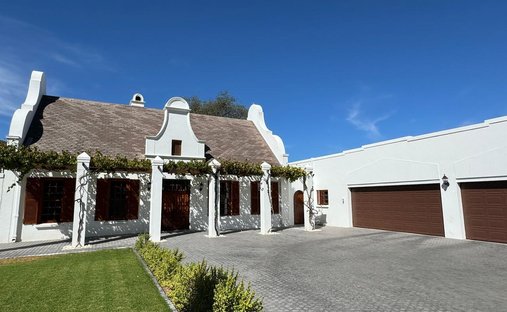 Luxury homes for sale in Graaff-Reinet, Eastern Cape, South Africa ...