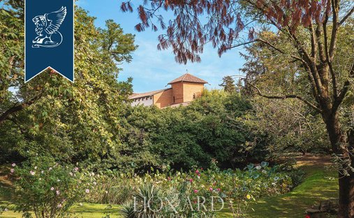 Castle for Sale in Vidigulfo, Lombardy, Italy