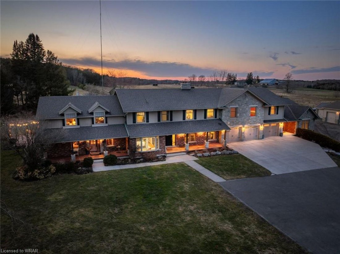 House in Waterloo, Ontario, Canada 1 - 13976674