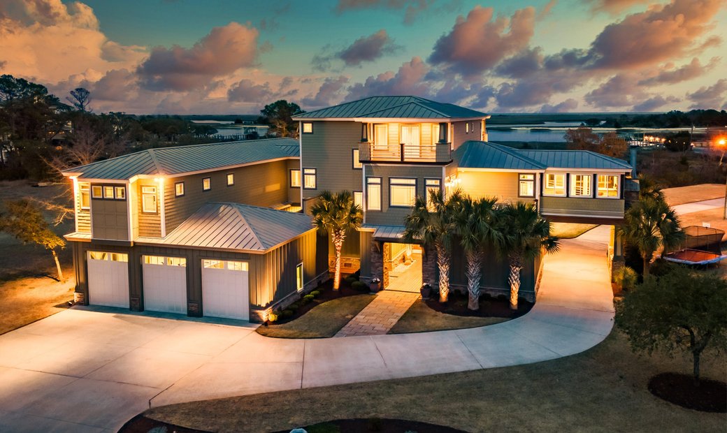 4 Bedrooms Single Family Detached In Sea Breeze, North Carolina, United