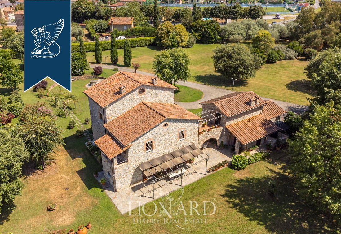 Villa in Pietrasanta, Tuscany, Italy 3 - 13976576