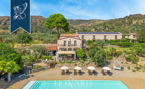 Villa in Castiglione di Sicilia, Sicily, Italy 1